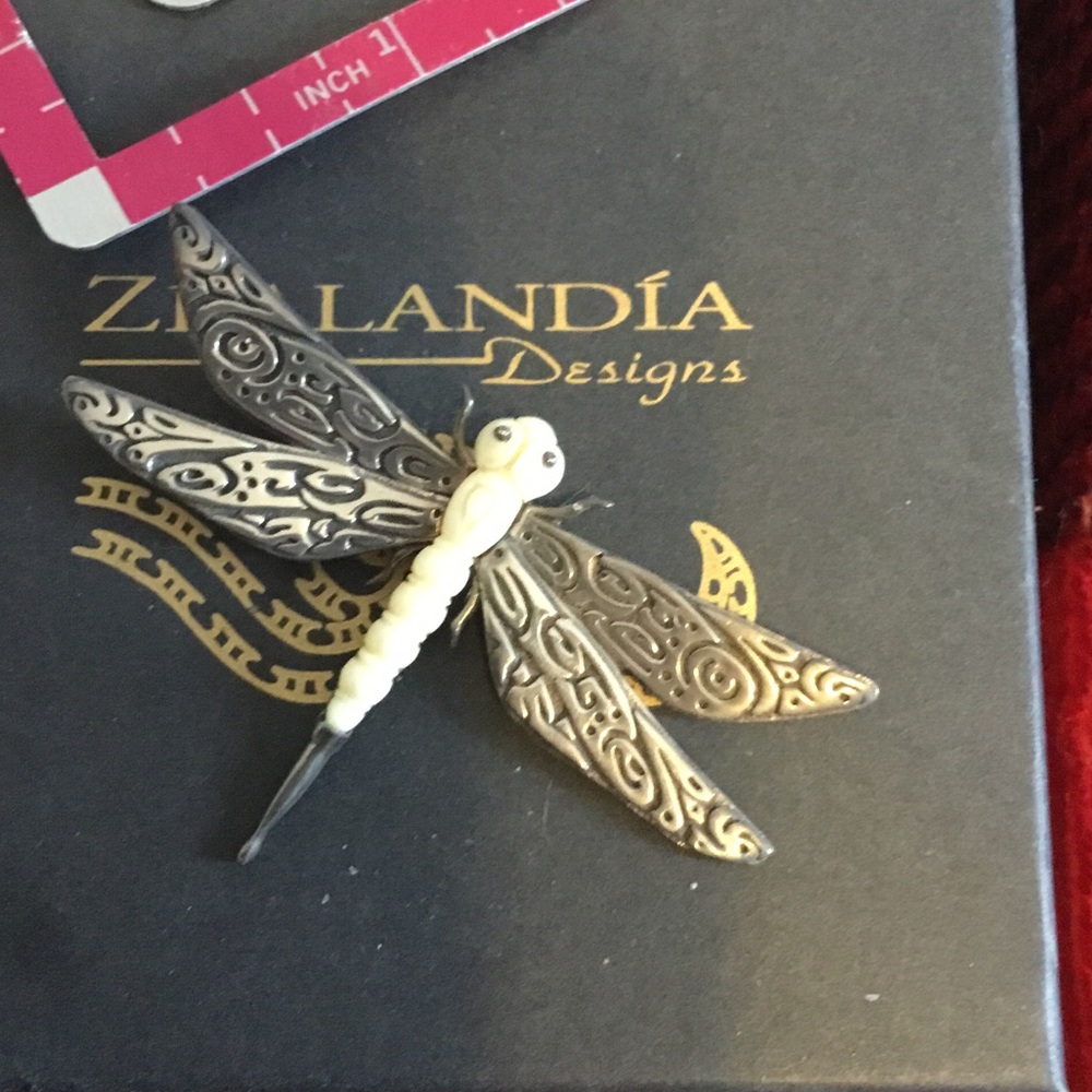 Dragonfly Necklace - Silver and Cream